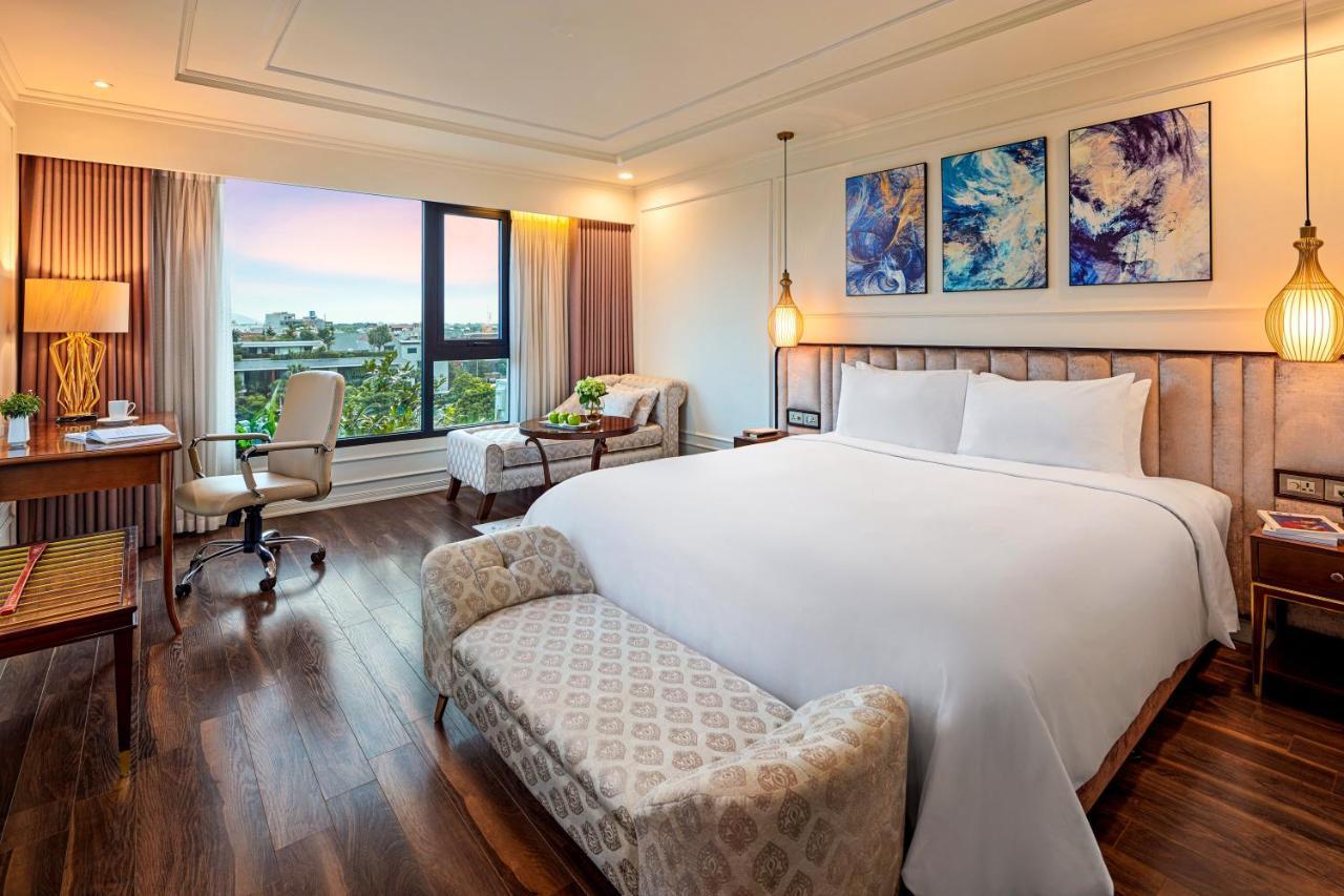 Ravatel Luxury Hotel Bac Giang Exterior foto